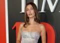 O SKIMS estava economizando todo o seu dinheiro para Hailey Bieber?