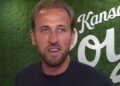 O atacante inglês Harry Kane e o time da Inglaterra aproveitam o dia de folga para assistir ao jogo do Royals