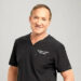 O cirurgião plástico de Hollywood, Dr. Terry Dubrow, revela o erro cosmético que as celebridades masculinas continuam cometendo