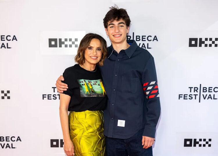 O filho de Mariska Hargitay já cresceu e os fãs não conseguem superar isso
