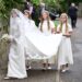 O 'forte vÃnculo afetuoso' de Harriet Sperling com as novas enteadas Isla e Savannah Phillips evidente no dia do casamento