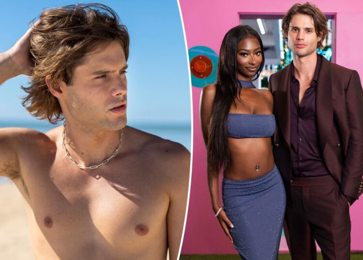 O galã de 'Love Island USA', Bryce, foi 'intimidado' na escola por ser muito atraente