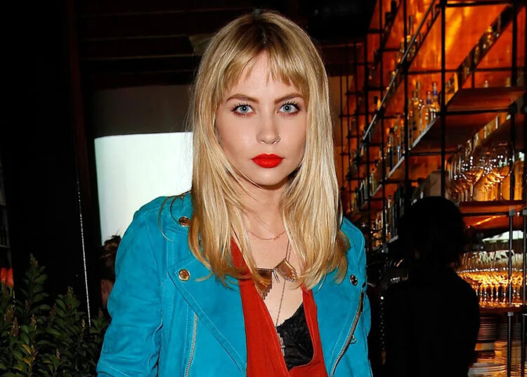 O pai de Daveigh Chase oferece uma reação comovente à causa da morte da filha aos 35 anos