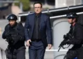 O palestrante vencedor do Emmy, John Oliver, fazendo check-in no “Hospital Geral” esta semana, passando “Dias de nossas vidas” em agosto