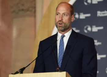 O príncipe William não está trabalhando o suficiente, afirma o autor real