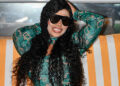 O que está acontecendo com a socialite VERA SIDIKA? Olhe para o rosto dela! FOTOS do clube deixam internautas conversando