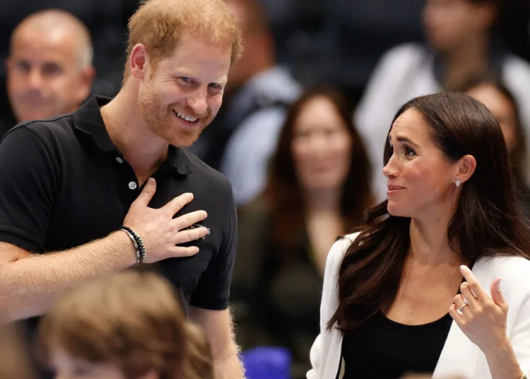 O retorno real do príncipe e Harry Meghan ao Reino Unido: o duque e a duquesa de Sussex aceitam a grande oferta do rei Charles