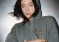 O setlist do Gov Ball 2026 de Lorde apresentava nova música e 'Girl, So Confusing'