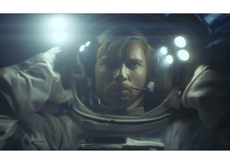 'Orion': thriller de ficção científica estreia nos cinemas, Debby Ryan Stars