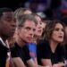 Os Knicks dão ingressos grátis para celebridades, mas como Emily Ratajkowski descobriu, há expectativas