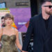 Os amigos de Travis Kelce e Taylor Swift estão chamando isso de ‘casamento real’
