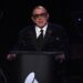 Os fãs reagem online enquanto estrelas da música se reúnem para homenagear Clive Davis