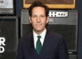 Paul Rudd detalha seu 'encontro perfeito' com Neil Diamond enquanto era DJ em uma festa
