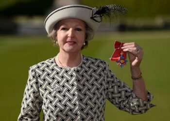 Penelope Keith, estrela da clássica sitcom britânica 'The Good Life', morre aos 86 anos