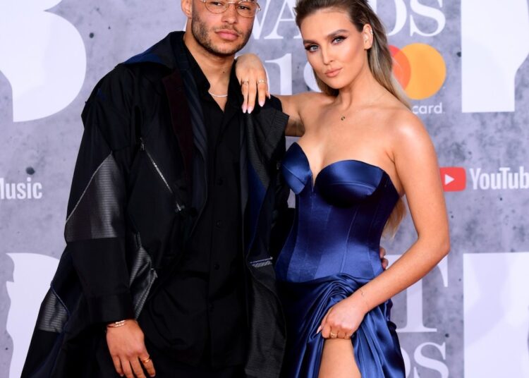 Perrie Edwards, do Little Mix, casa-se com Alex Oxlade-Chamberlain em Portugal