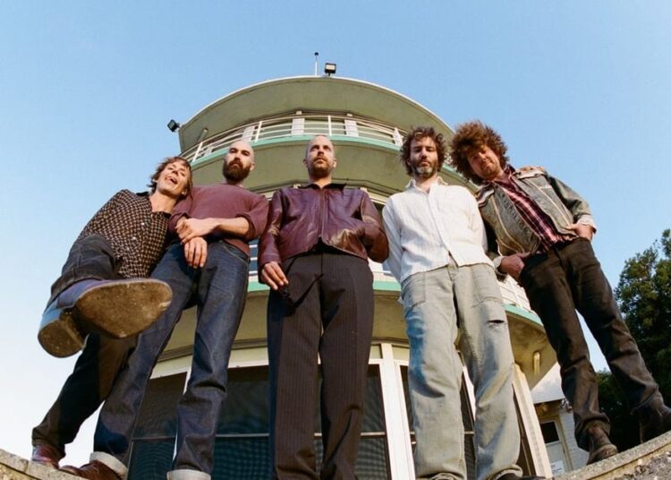 Pond lança novo álbum ‘Terrestrials’