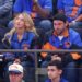 Por que Scooter Braun e Sydney Sweeney não sentaram na quadra do MSG