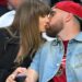 Por que Travis Kelce não se juntou a Taylor Swift no tapete vermelho da cerimônia de posse do Songwriters Hall of Fame