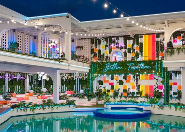 Quem é James Barker do tributo à 8ª temporada de 'Love Island USA'?