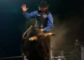 Redferrin aprendeu a montar um touro para seu novo vídeo