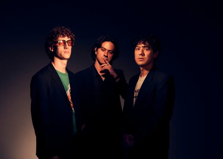Revista Forte | Música e estilo de vida | Pé Grande e Últimos Dinossauros: Torquay Hotel chega em junho