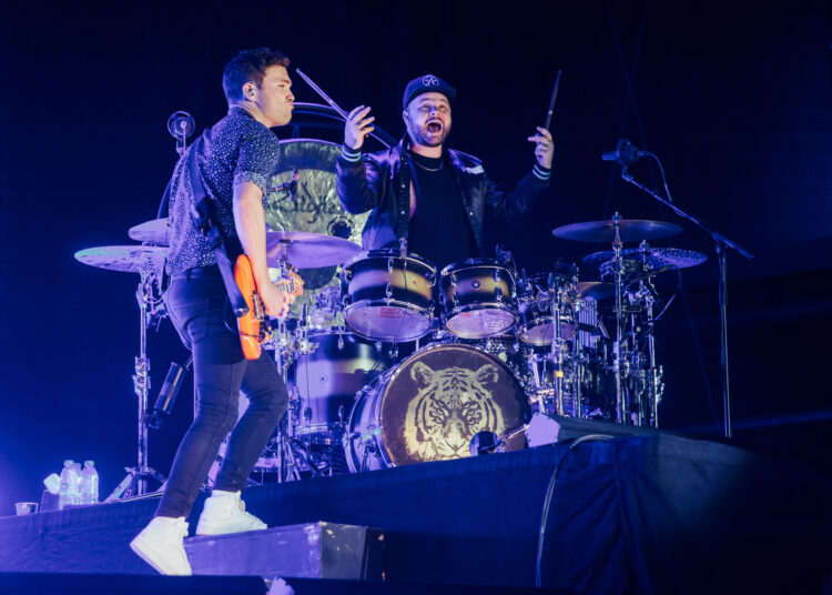 Royal Blood provoca novas músicas e anuncia shows de retorno no verão de 2026