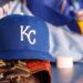 Royals Option lutando com o arremessador Mitch Spence para Triple-A após derrota por 22-1