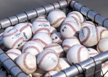 Royals caem para Astros no Kauffman Stadium na estreia de sexta-feira