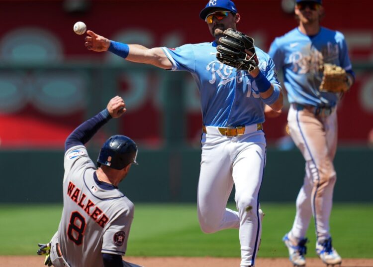 Royals em branco Astros para o final da série