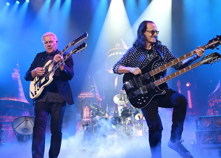 Rush retorna aos palcos após 11 anos