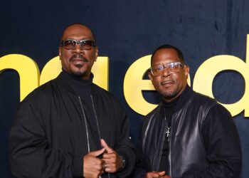 São celebridades conhecidas que ficam estranhas perto de Eddie Murphy. Até o sogro Martin Lawrence tem uma história desagradável
