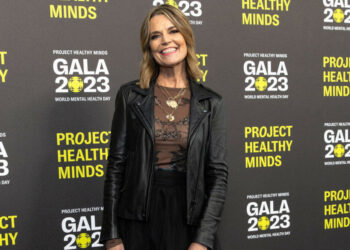 Savannah Guthrie apoiada pelos amigos do programa Today depois de um colapso no ar
