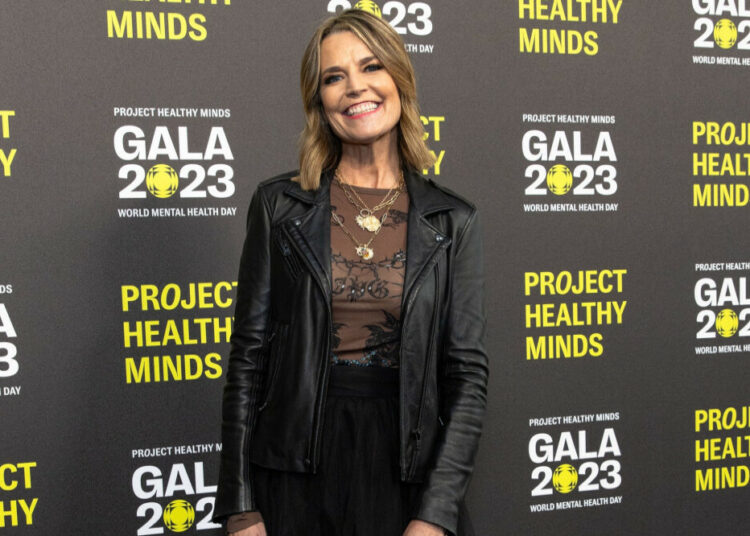 Savannah Guthrie apoiada pelos amigos do programa Today depois de um colapso no ar