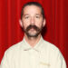 Shia LaBeouf se declara culpado de agressão simples e recebe 2 anos de liberdade condicional por briga no Mardi Gras