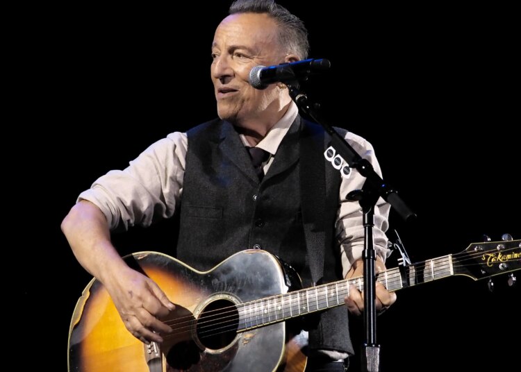 Springsteen e Bon Jovi dão voz a músicas americanas em show da Music America
