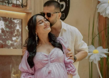 Surbhi Jyoti e Sumit Suri, abençoados com seu primeiro filho, anunciam a chegada de uma menina