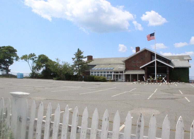 Swampscott Center for Performing Arts obtém licença para bebidas alcoólicas e licença de entretenimento adiada novamente