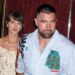 Taylor Swift e Travis Kelce acabaram de levar o PDA a um nível totalmente novo