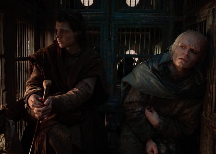 Temporada 3 de 'House of the Dragon', episódio 1: Aegon originalmente se ajoelhou. Tom Glynn-Carney mudou isso.