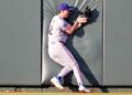 Texas Rangers sobrevivem à batalha contundente contra Kansas City Royals em 10