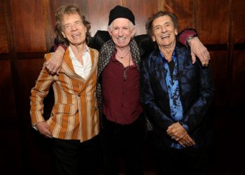 The Rolling Stones lançam duas novas músicas