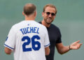 Thomas Tuchel lança o primeiro arremesso cerimonial no jogo do Kansas City Royals