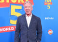 Tim Allen ouviu que 'Buzz parece um pouco velho' na gravação de “Toy Story 5”: 'Eu não sabia como lidar com isso'