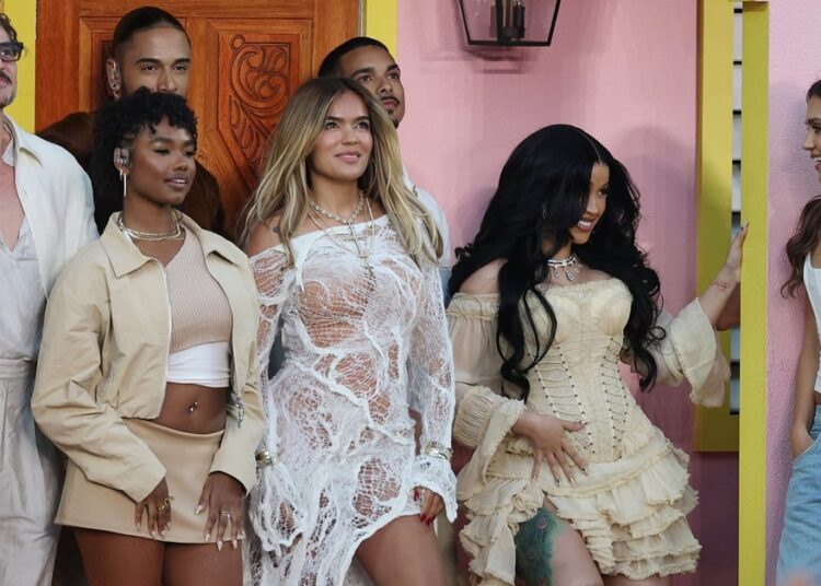 Todas as celebridades que passaram por La Casita durante o show do intervalo do Bad Bunny