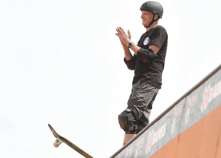 Tony Hawk fala sobre parceria com Anaheim, videogames e muito mais