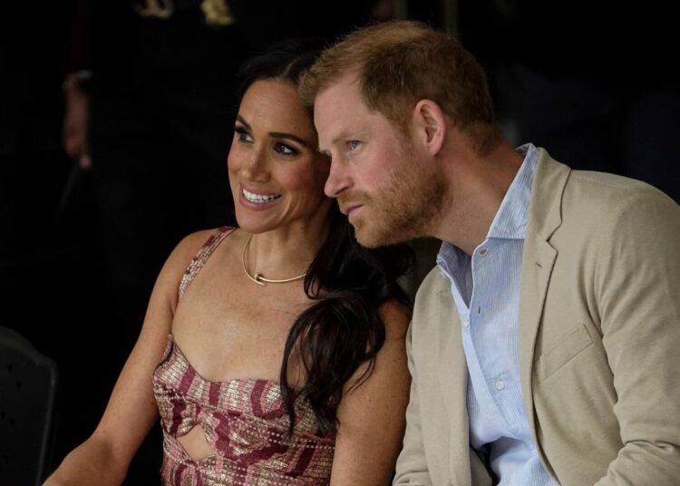 'Torcendo por ele': especialista real prevê reação muito surpreendente dos EUA à potencial queda do Príncipe Harry e Meghan Markle