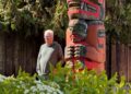 Totem no Royal BC Museum de Victoria baixado para restauração