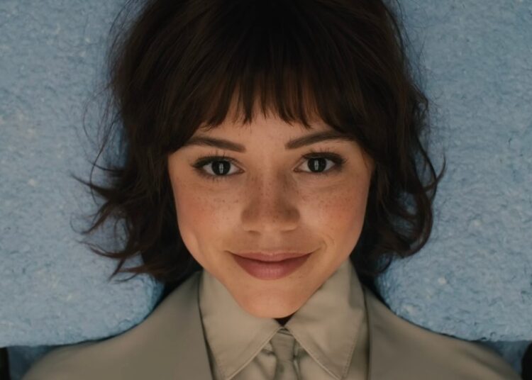 Trailer de 'Klara and the Sun': Jenna Ortega estrela no filme de Taika Waititi
