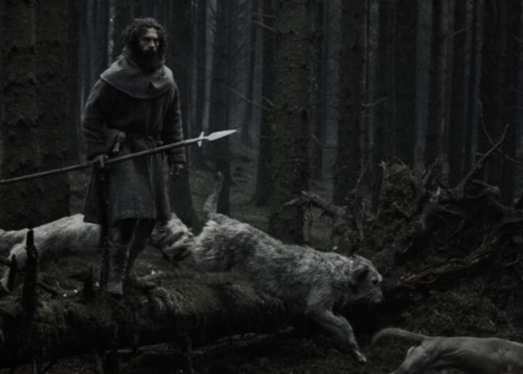 Trailer de 'Werwulf': Robert Eggers e Aaron Taylor-Johnson libertam a fera interior