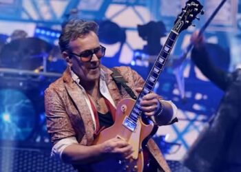 VIVIAN CAMPBELL grava novas músicas do SWEET SAVAGE pela primeira vez em quase 45 anos